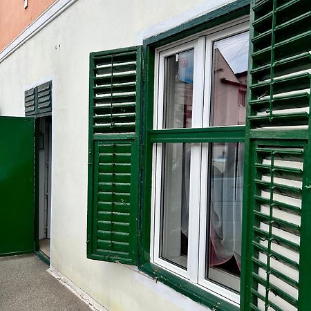Vio'S Getaway Apartment Sibiu Exterior photo