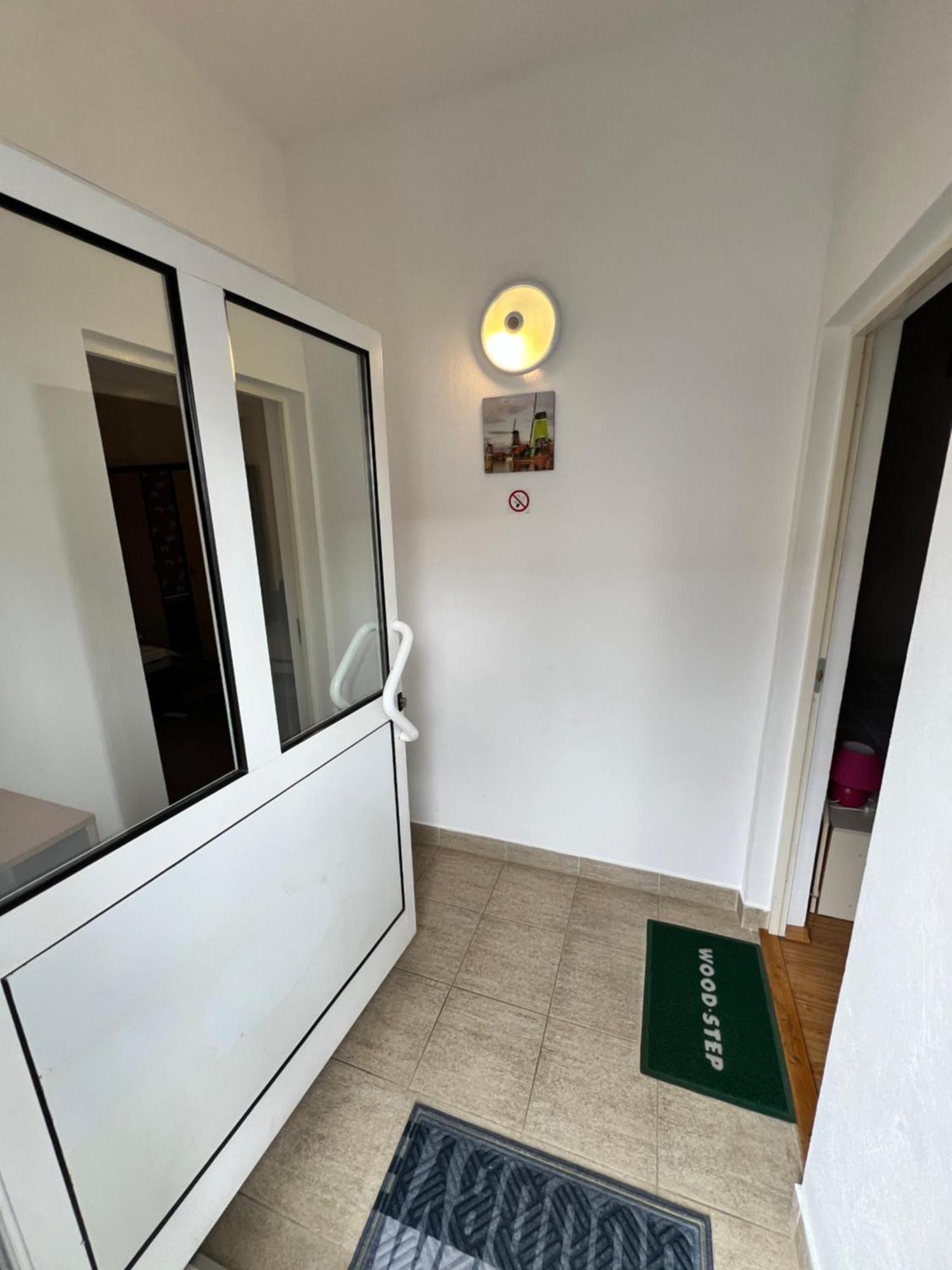 Vio'S Getaway Apartment Sibiu Exterior photo
