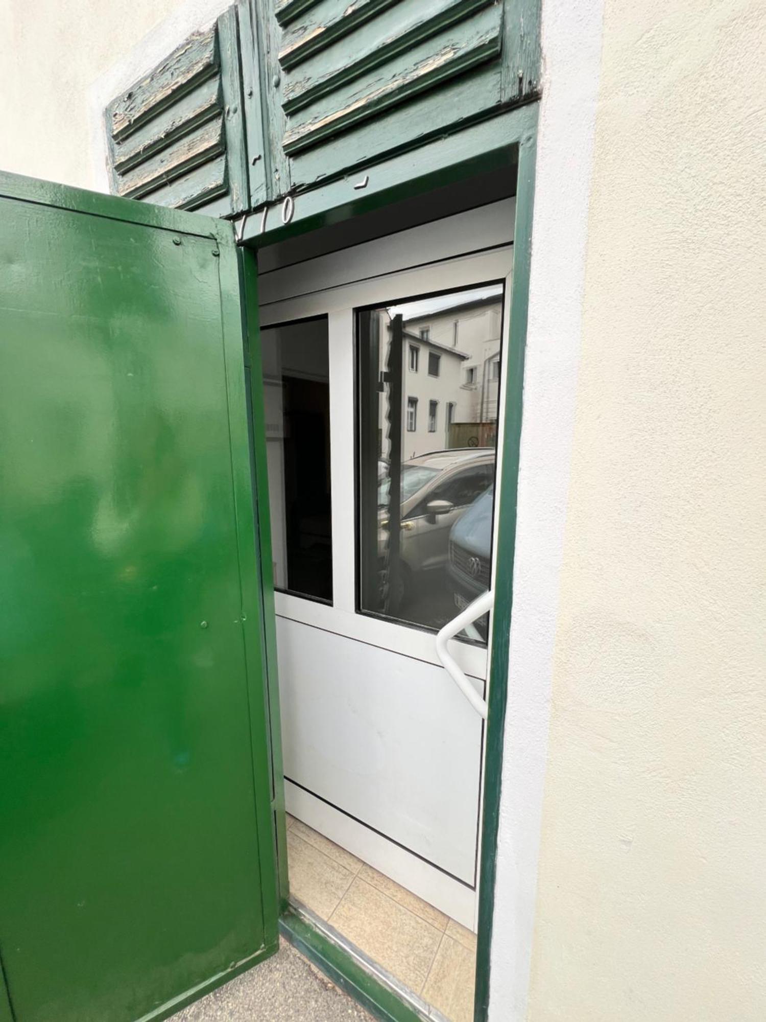 Vio'S Getaway Apartment Sibiu Exterior photo