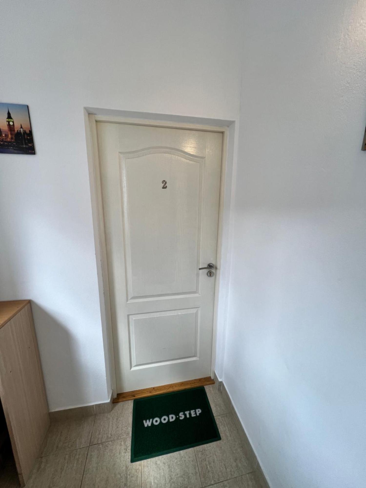 Vio'S Getaway Apartment Sibiu Exterior photo