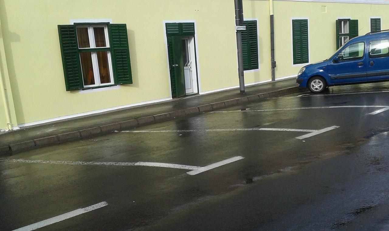 Vio'S Getaway Apartment Sibiu Exterior photo